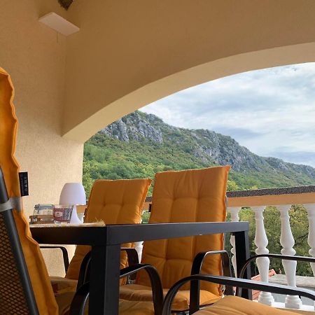 Apartman "Anna" Брибир Екстериор снимка