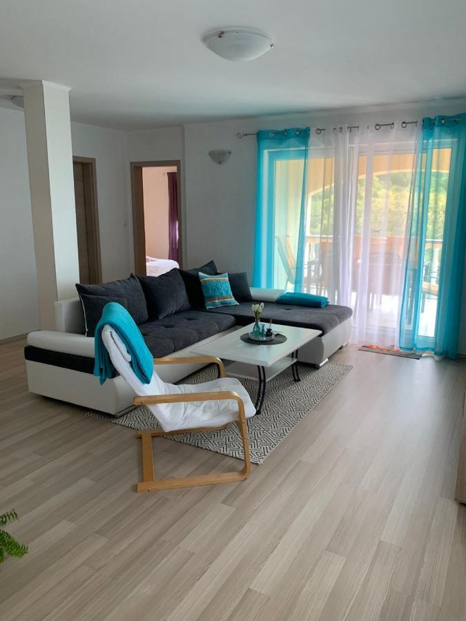 Apartman "Anna" Брибир Екстериор снимка
