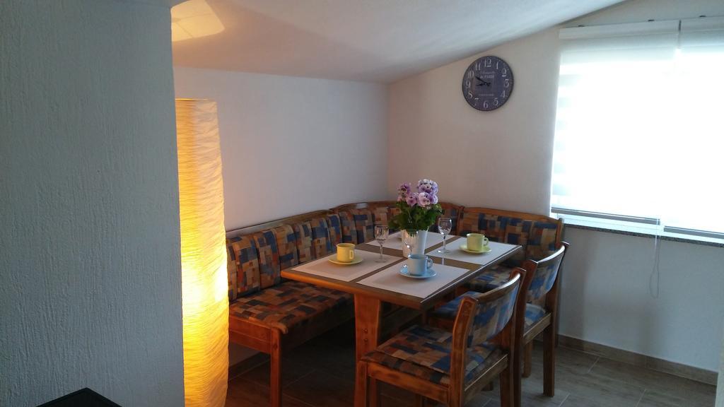 Apartman "Anna" Брибир Екстериор снимка