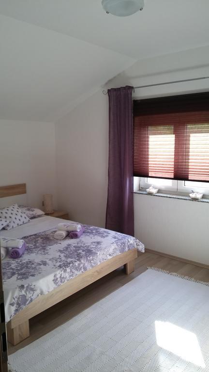 Apartman "Anna" Брибир Екстериор снимка