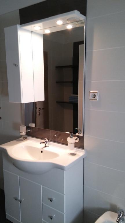 Apartman "Anna" Брибир Екстериор снимка
