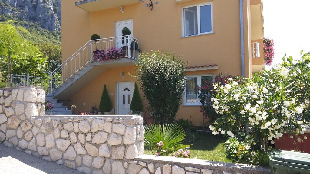 Apartman "Anna" Брибир Екстериор снимка